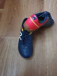 Buty halowki new balance