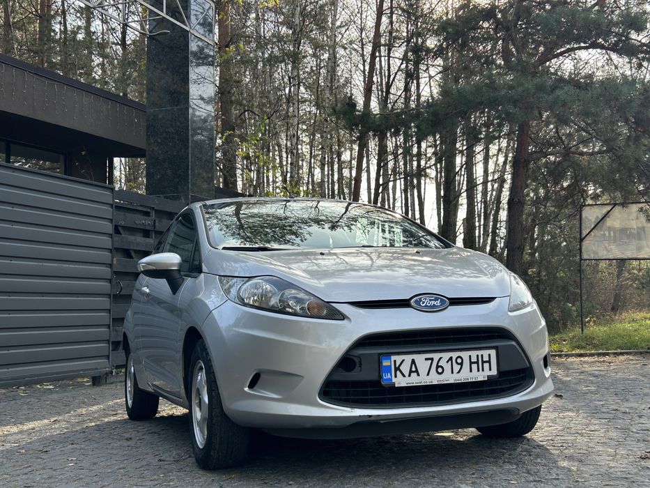 Форд Фієста в чудовому стані