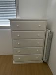 Cómoda branca para quarto bébé/criança
