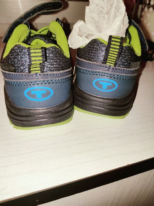 26 nowe cudne wiosenne buty Tom Tailor chłopięce