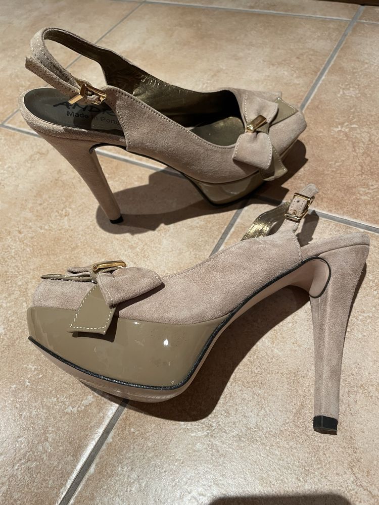 Sapatos e sandalias como novos