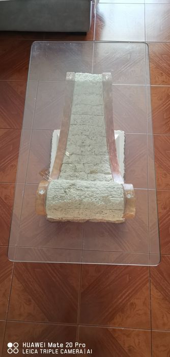 Mesa de centro de sala tampo em vidro