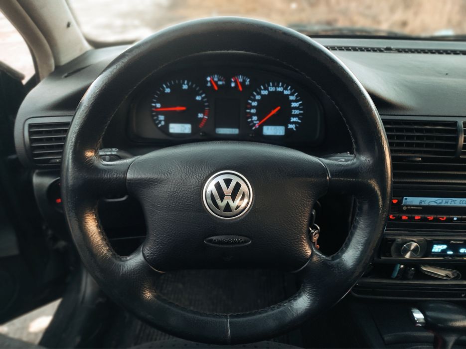 Фольксваген ПасатВ5