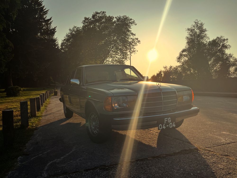 Mercedes W123 -300D