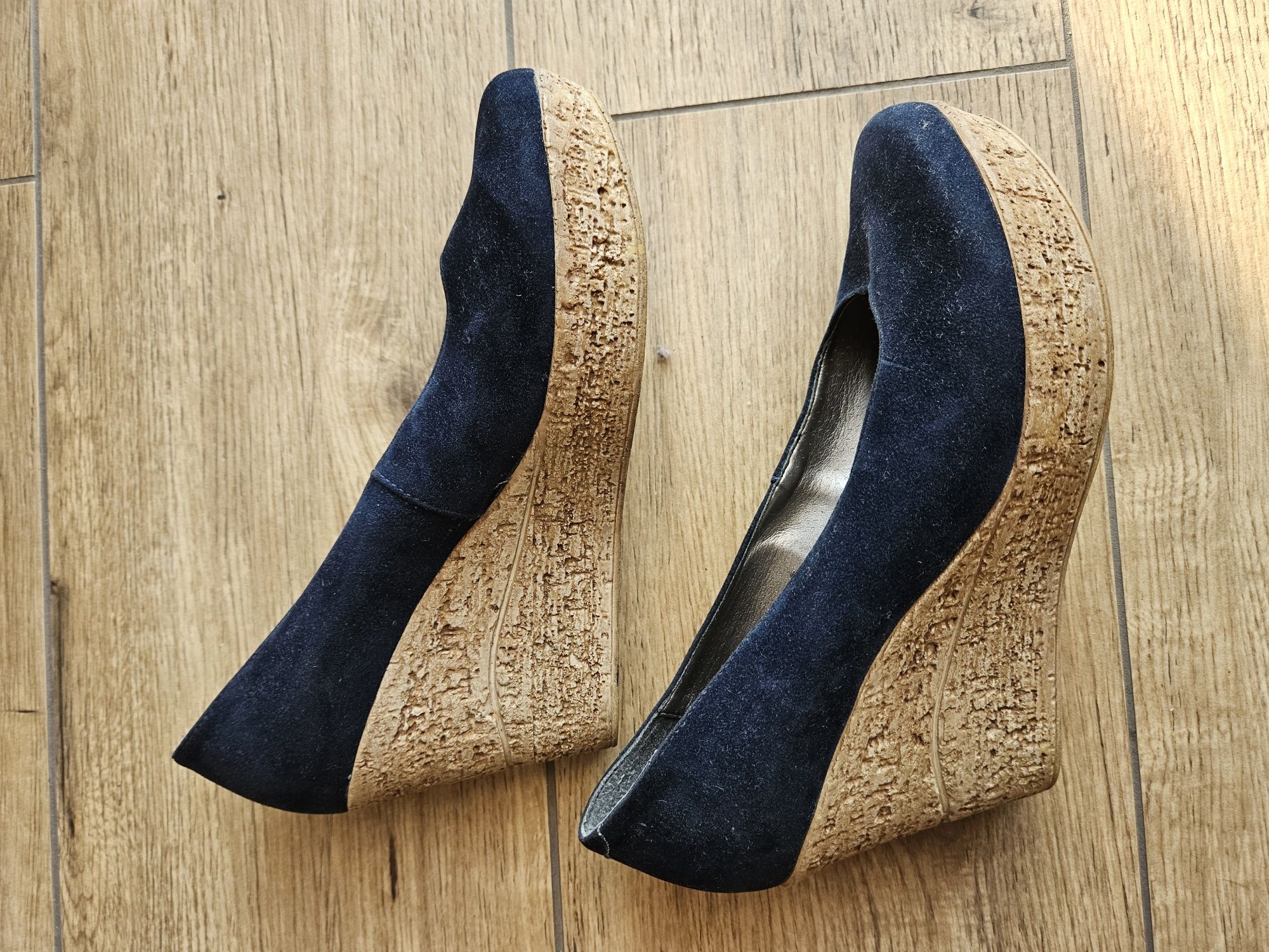 Buty na koturnie rozmiar 40
