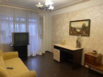 Продається 2-х квм квартира поруч з вул. Ільїнською (напр. автовокзалу