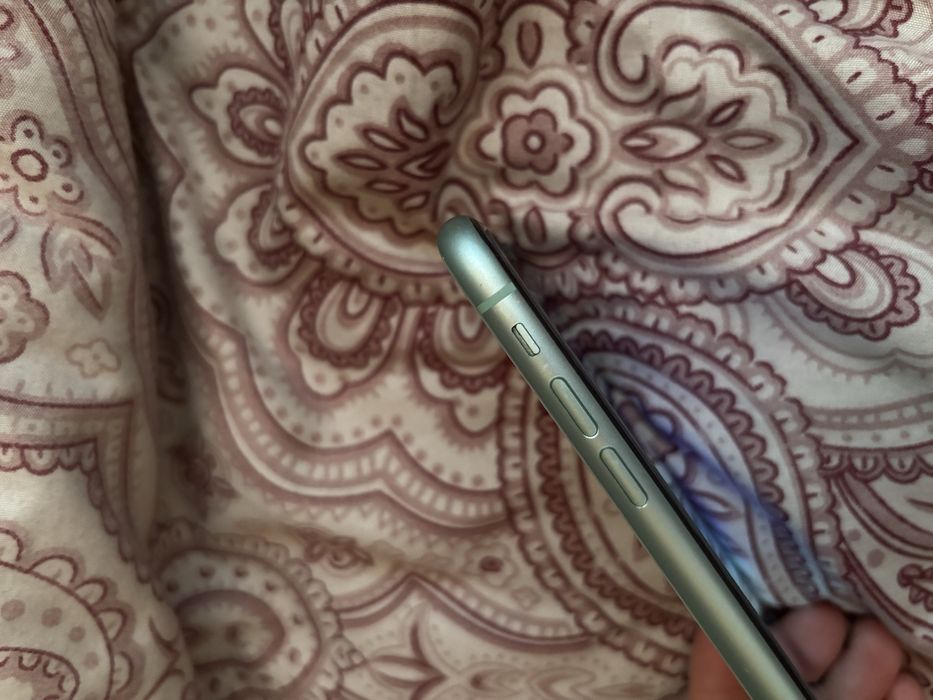 Iphone 11 64g stan idealny