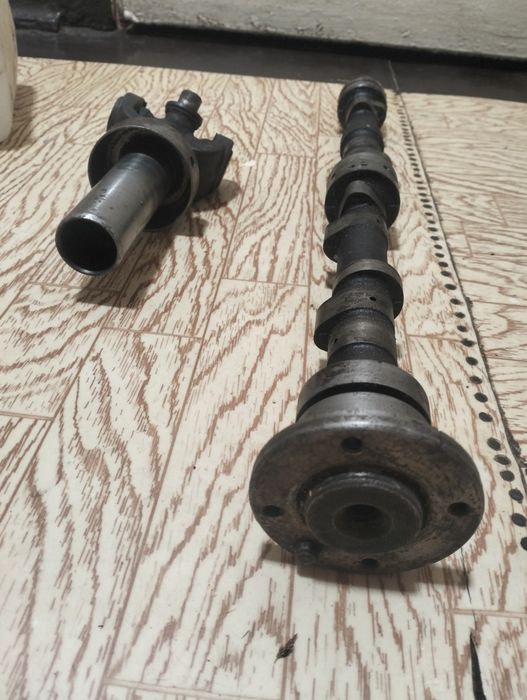 Розпледвал москвич,хвостовик, бачок омивача