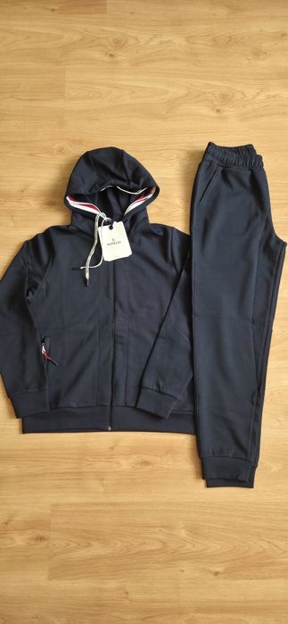 Женский спортивный костюм Moncler