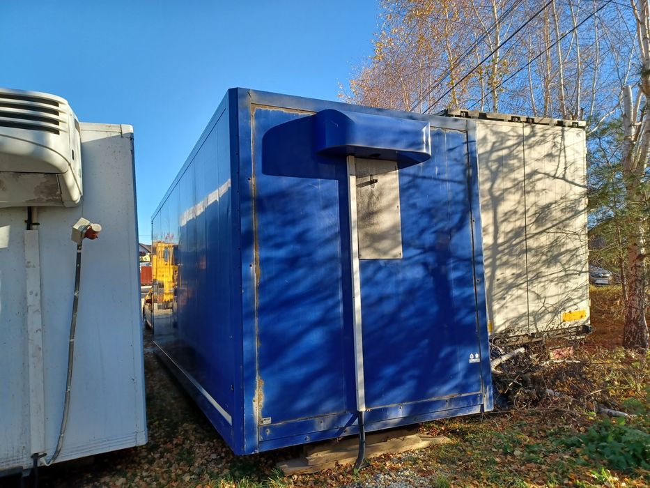 Izoterma Chłodnia Magazyn garaż z transportem 2,7m-wysoki