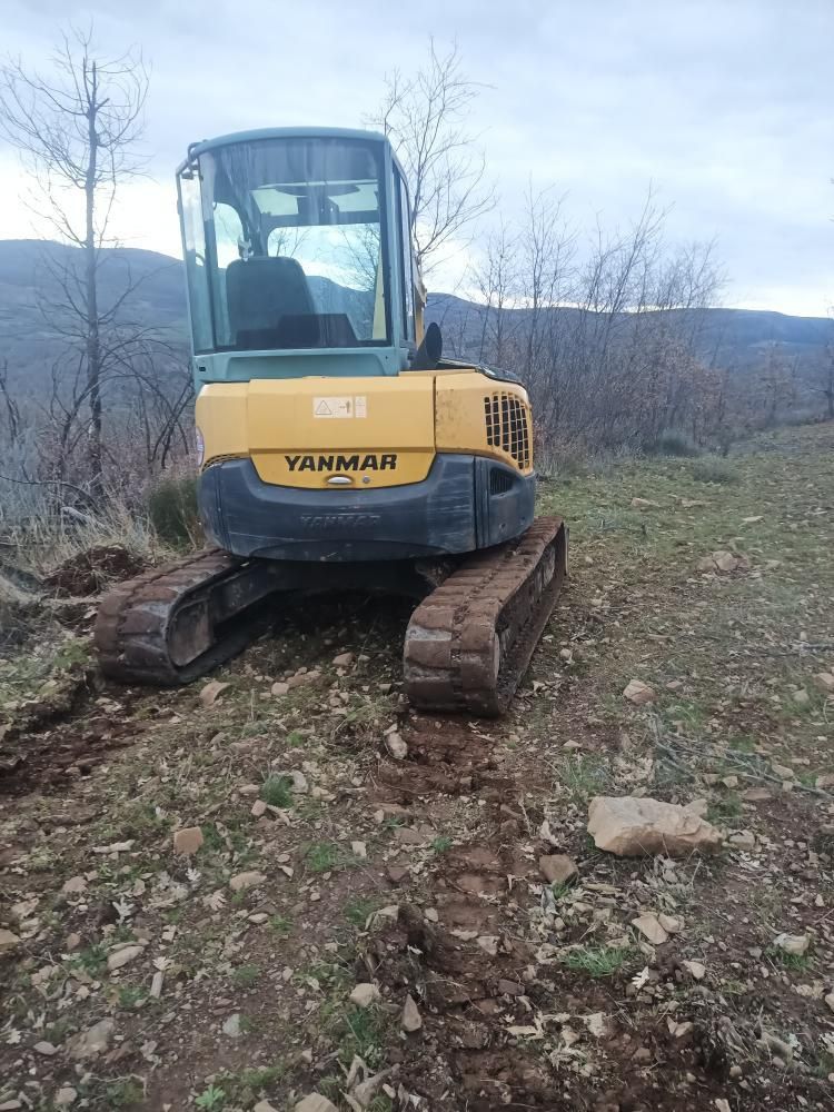 Yanmar vio 5.5 ano 2006 .5350h