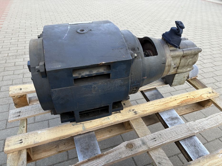 Silniki 15 KW Pompa Wtryskarka Cosmos WG 180-400