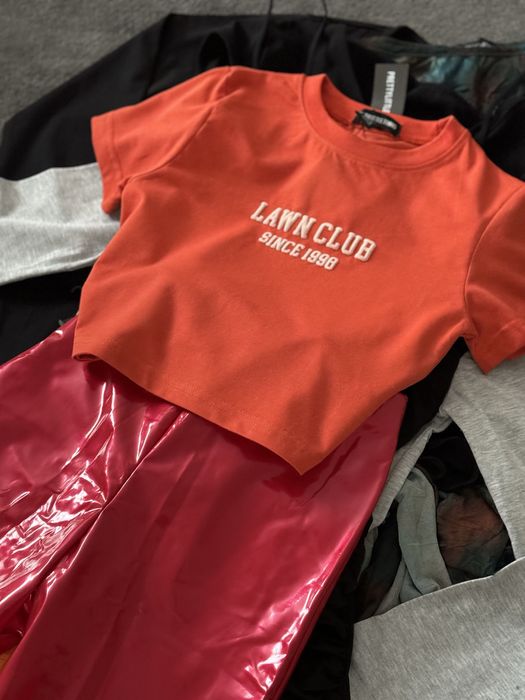 Стоковий одяг оптом, Pretty Little Thing