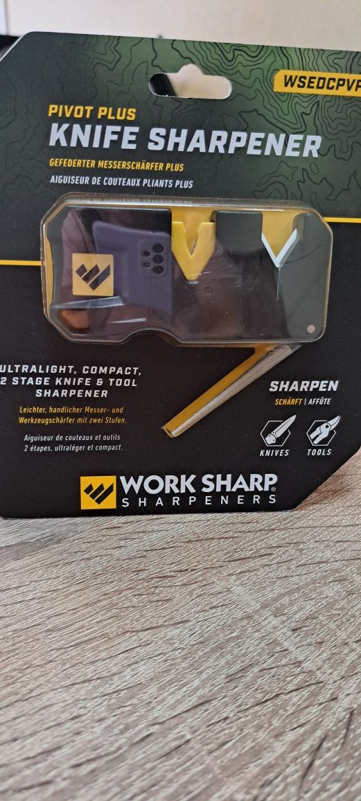 Кишенькова точилка для ножів та сокир  Work Sharp