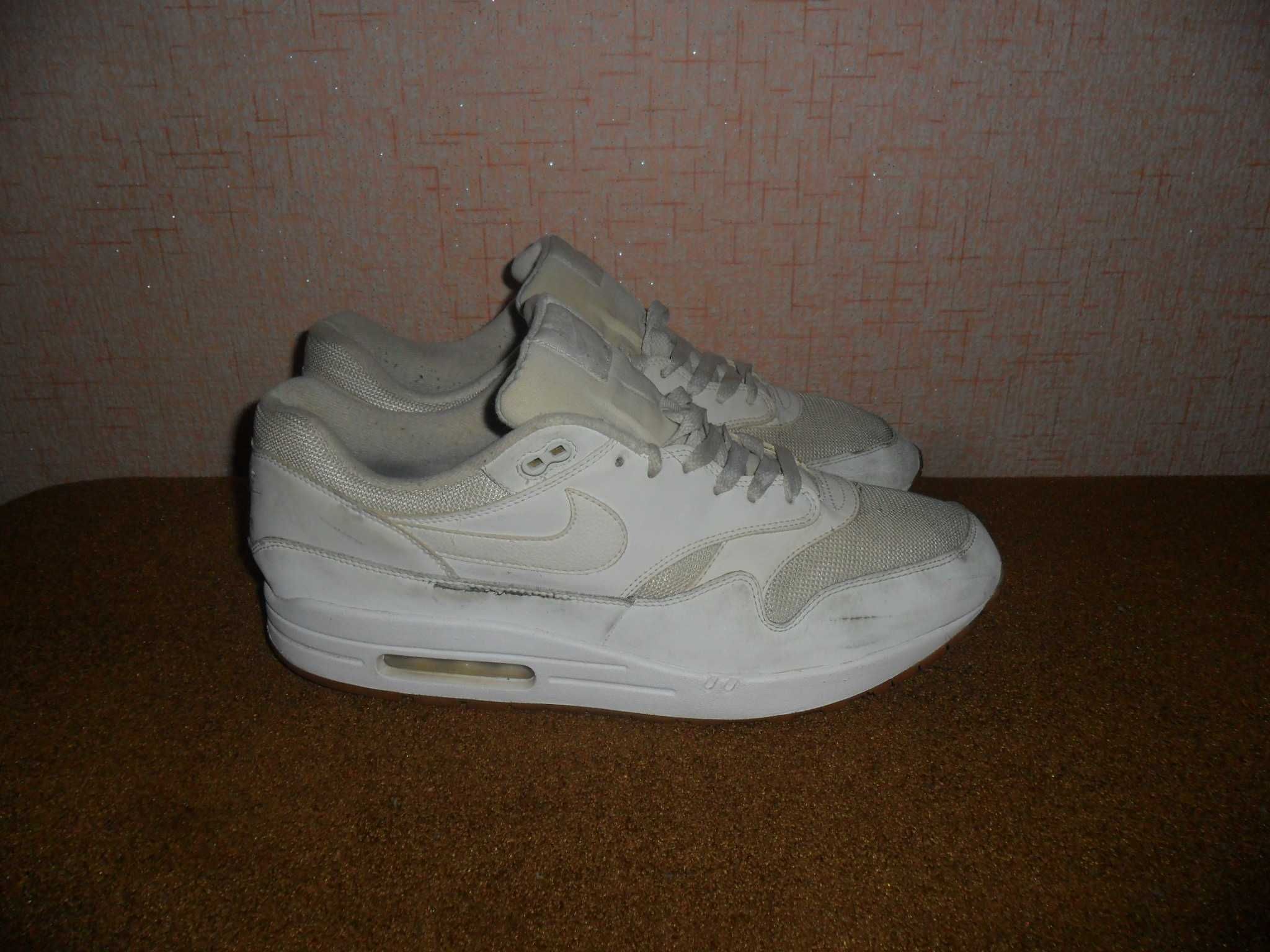 кроссовки фирменные  Nike 48р