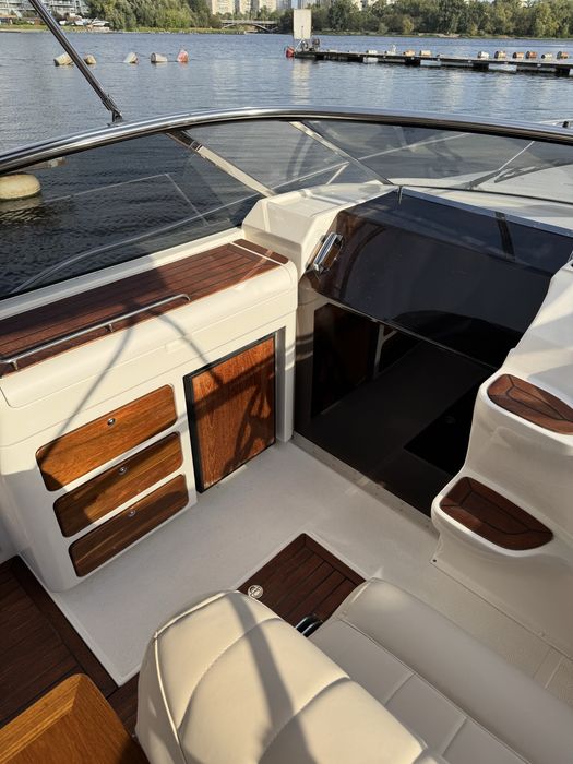 Катер Marex 270 Estremo