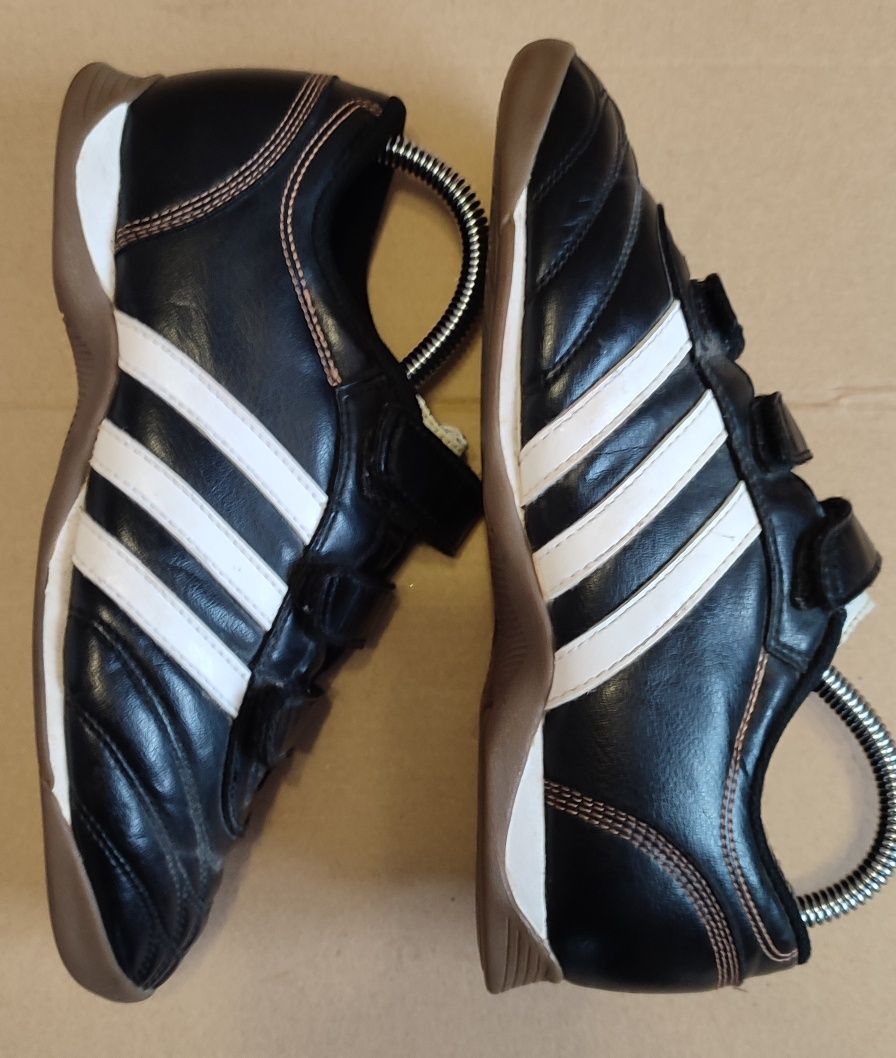 Футзалки кросівки adidas non marking розмір 38 шкіра.