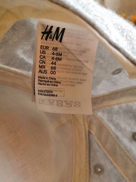 Czapka buciki niechodki dla dziewczynki, Cool club, H&m