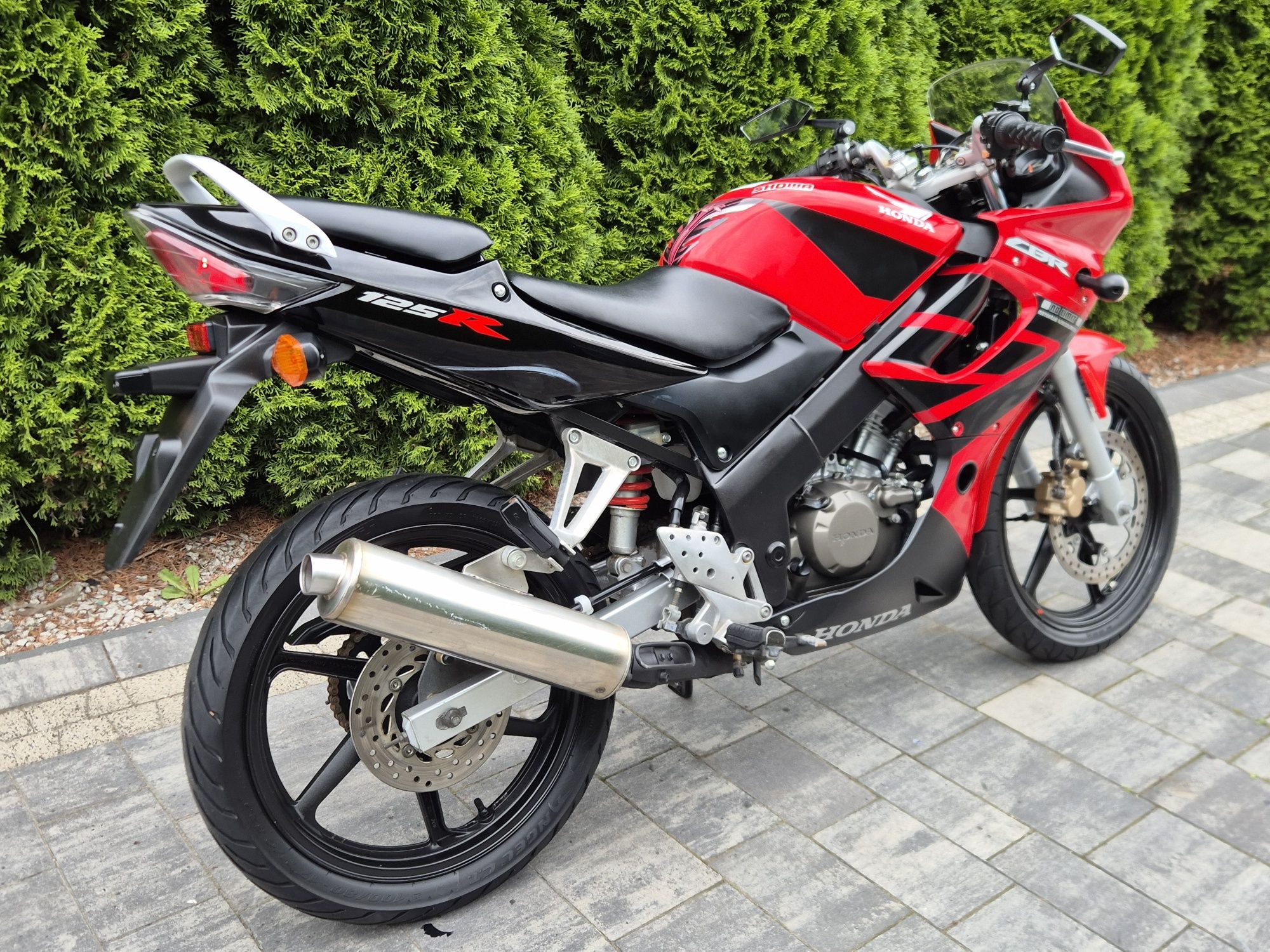 Honda Cbr 125 r 16000 km !  Zadbana kat b a1