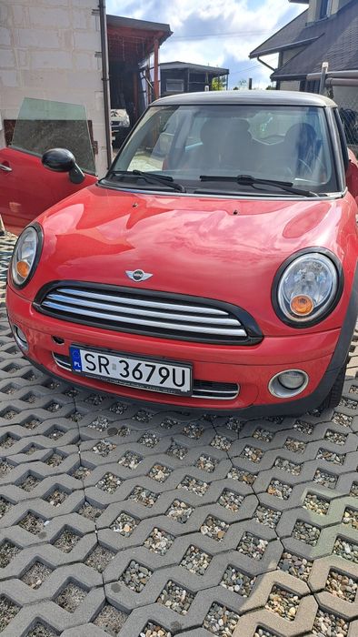 Mini Cooper 1,6 benzyna