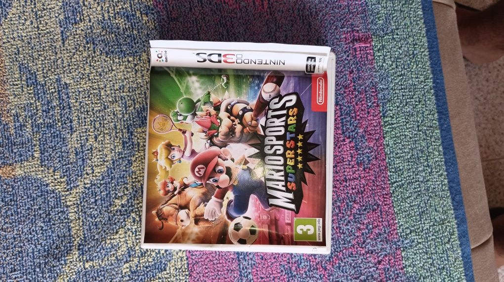 Nintendo 2DS com algum uso