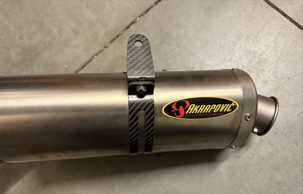 Ponteira Akrapovic para Honda CBR600