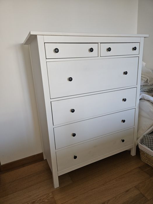 Cómoda 6 gavetas hemnes como nova