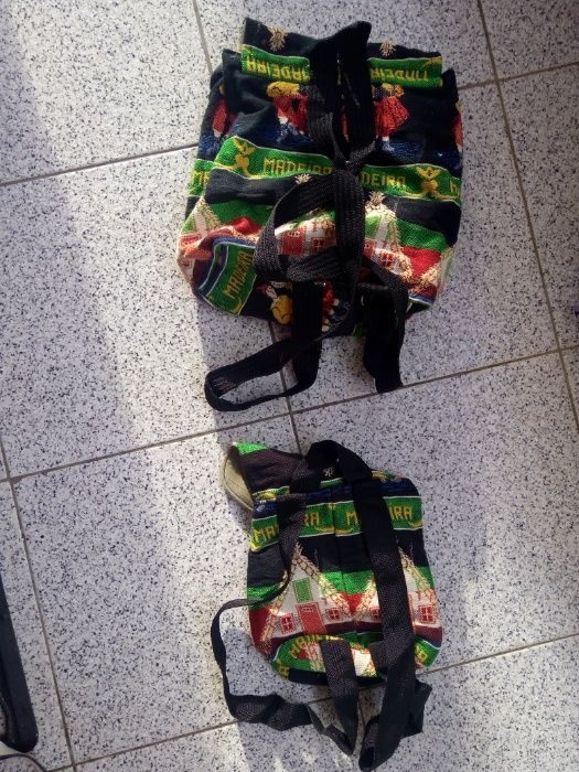 Conjunto de Mochilas da Ilha da Madeira