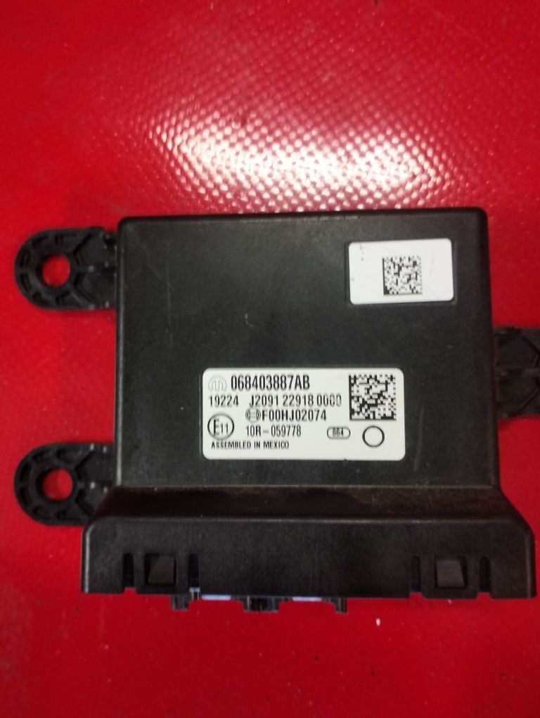 Moduł Sterownik Parkowania PDC Dodge Ram Chrysler 068.4038.887.AB