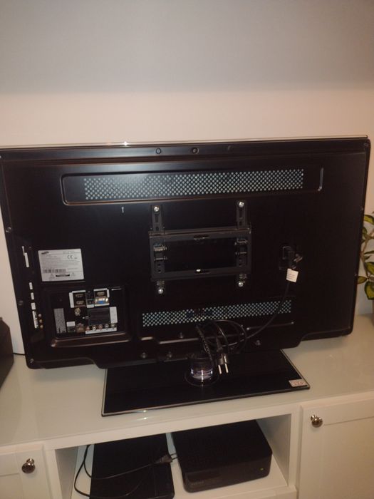 Telewizor Samsung 37" LED 160 W