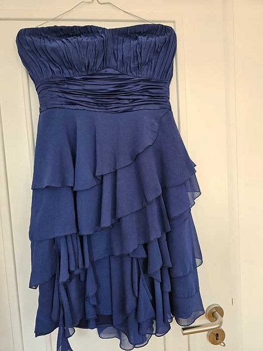 Vestido azul da marca Veneno en la piel