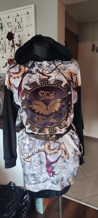 Sukienka welurowa Tatu