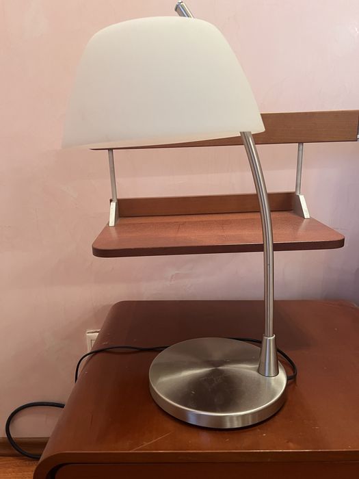 Лампа 3 режими;регулюється дотиком