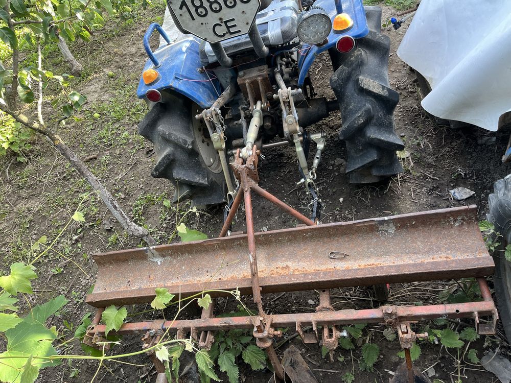 Ісекі тх 1300 з навісним обладненям