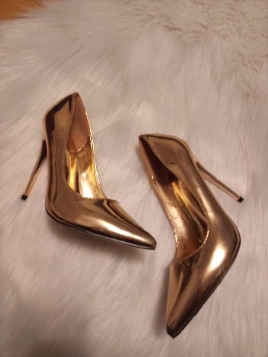 Buty na obcasie złoty kolor na imprezę piekne okazja Nowe