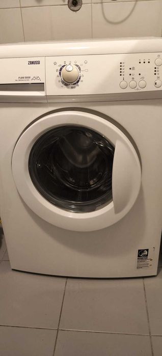 Máquina lavar roupa