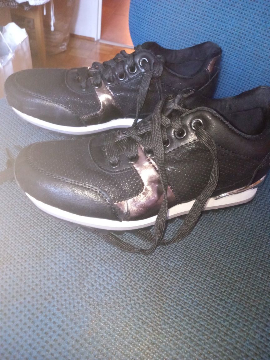 czarne buty damskie dziewczęce