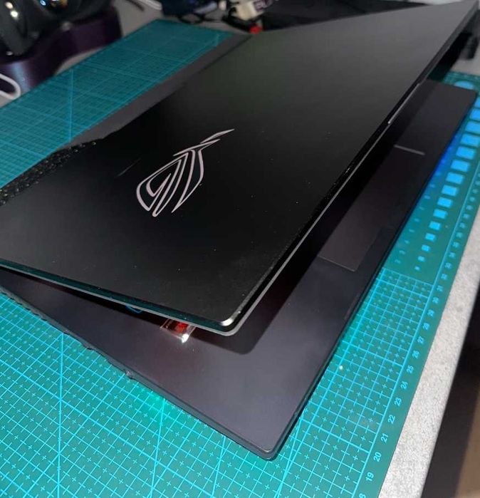 Laptop Gamingowy ASUS ROG Strix G15 G513RM / R7-6800H / RTX 3060 / 1TB