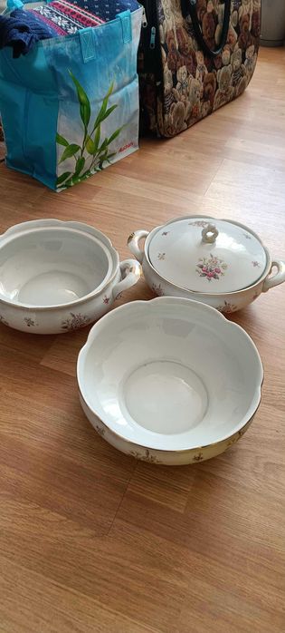 3 Wazy obiadowe z porcelany niemieckiej