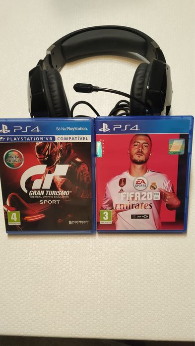 Playstation 4 PRO 1 TB + 1 comando + 1 jogo + auscultadores