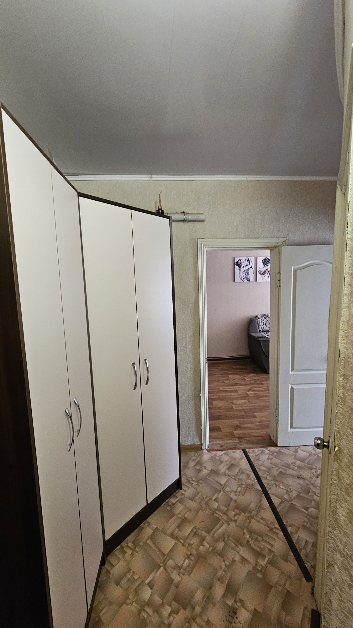 Продам 2к квартиру Центр з АГВ