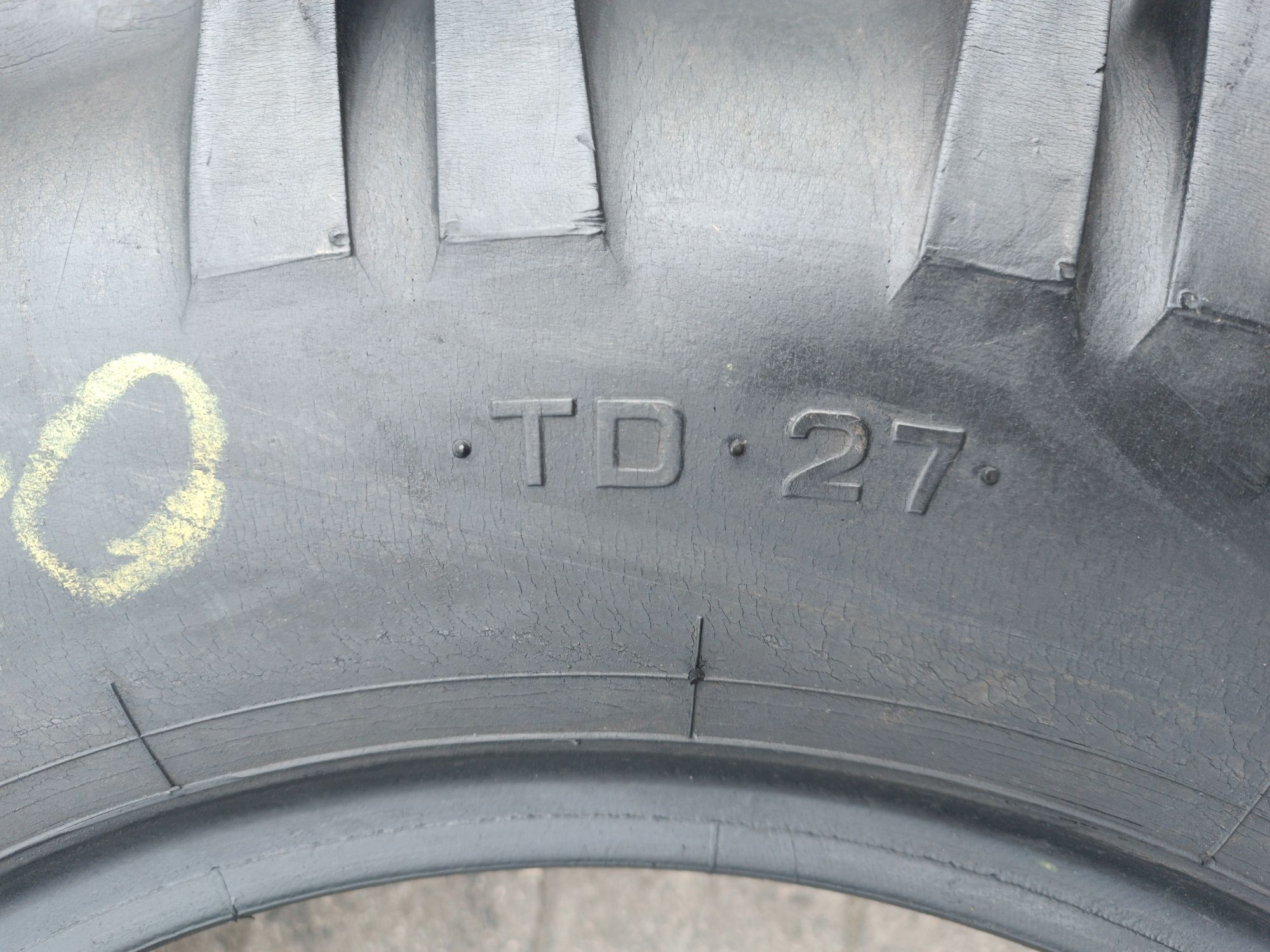 7.50-16 Pirelli TD27  opony rolnicze 7.50R16