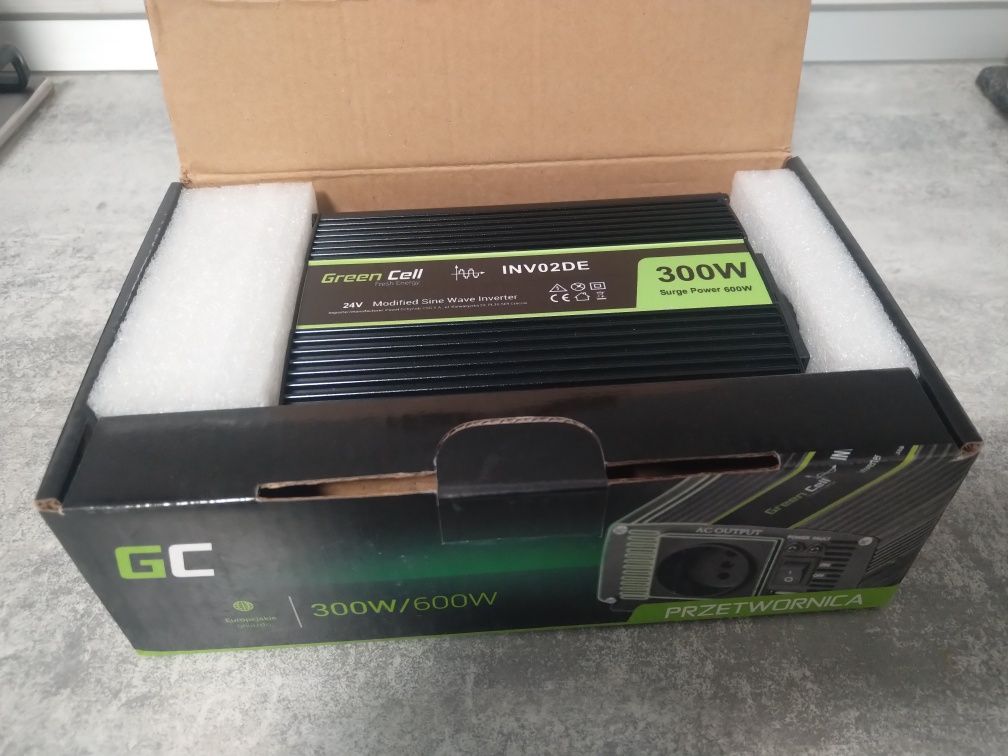 Інвертор GreenCell, 24v (300w - робоча потужність, 600w - пускова)