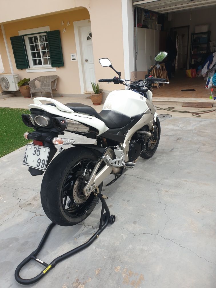 Suzuki gsr600 k9