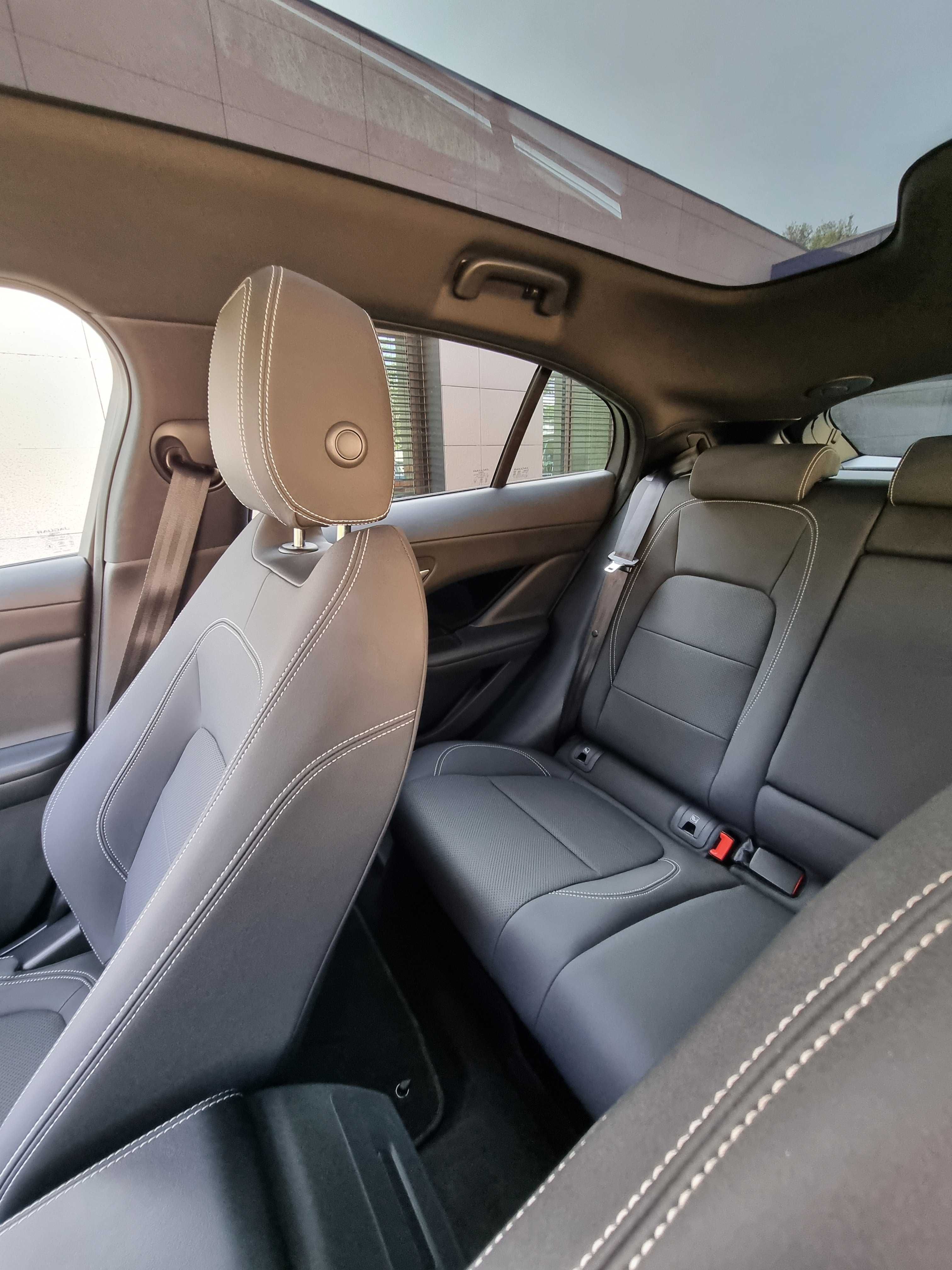 Jaguar I-PACE EV400 S