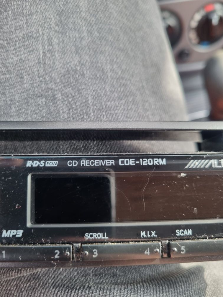 Radio alpine USB cde 120rm