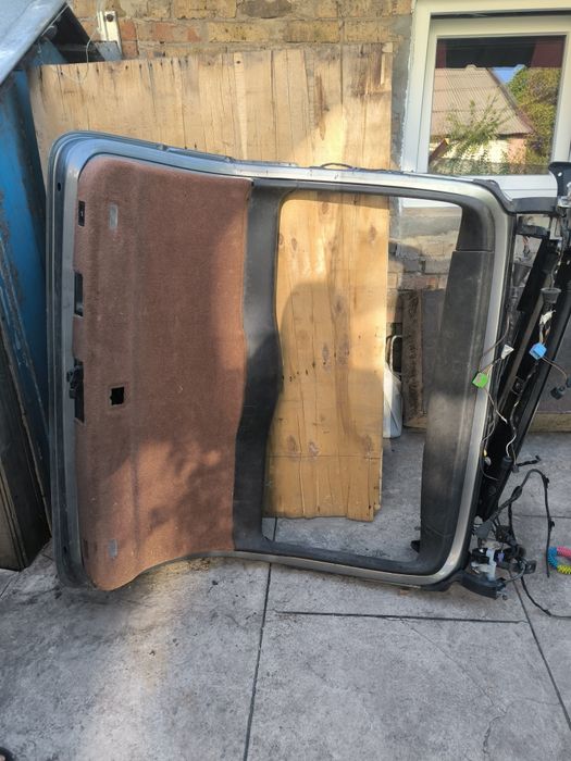 Задняя ляда Porsche Cayenne.