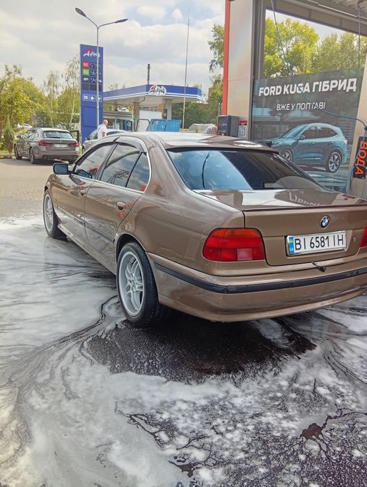 Продам бмв 520 е39.