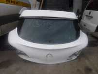 Opel Astra J GTC klapa tyl Z40R