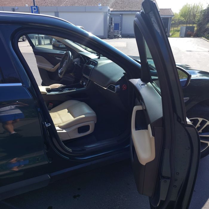 Jaguar F-Pace 2.0 i4D AWD 185hp 2018 pierwsza rejestracja